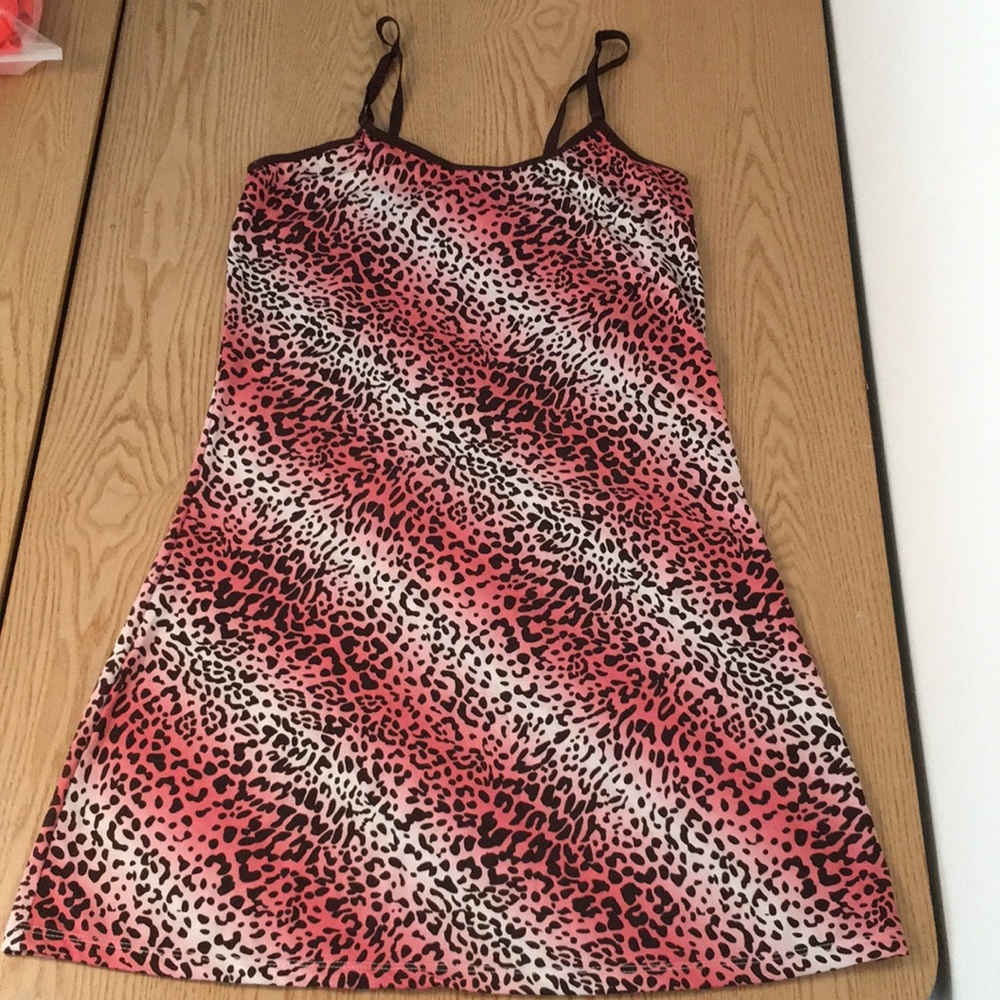 New Animal Print Chemise Pajama Gown Very Stretchy Soft and Comfy Size Small